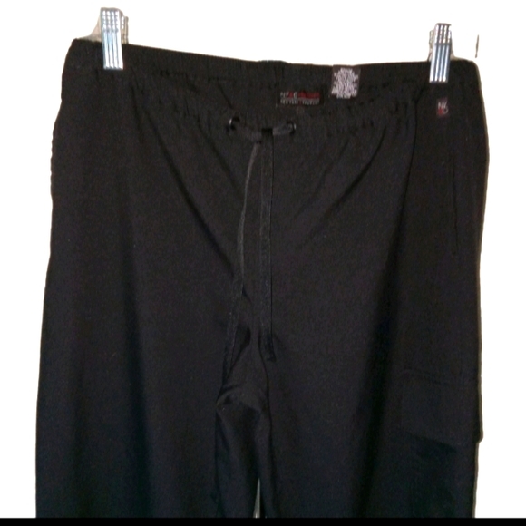 New York & Company Pants - NY& Co Sport Black Lightweight Cargo Capris Small